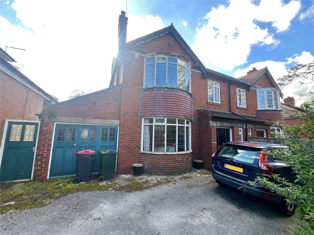 Property photo 3 of 17 Picture No. 02