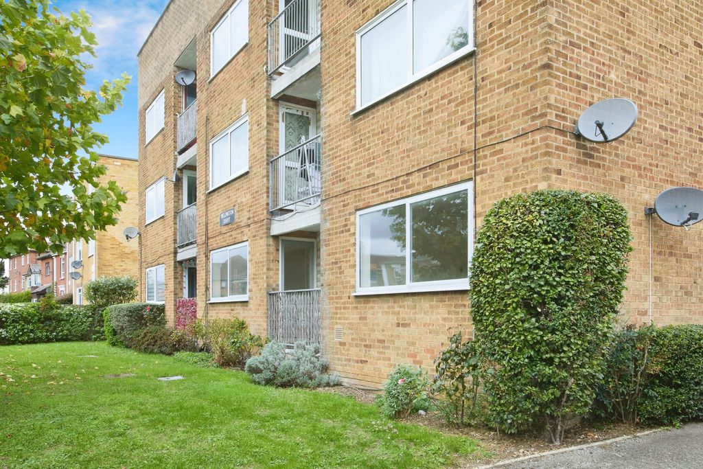 Property photo 1 of 19