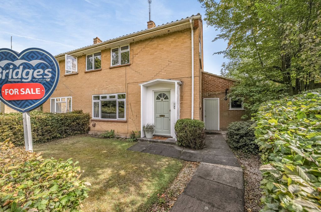 Property photo 1 of 13 1350296-20-68c03c...