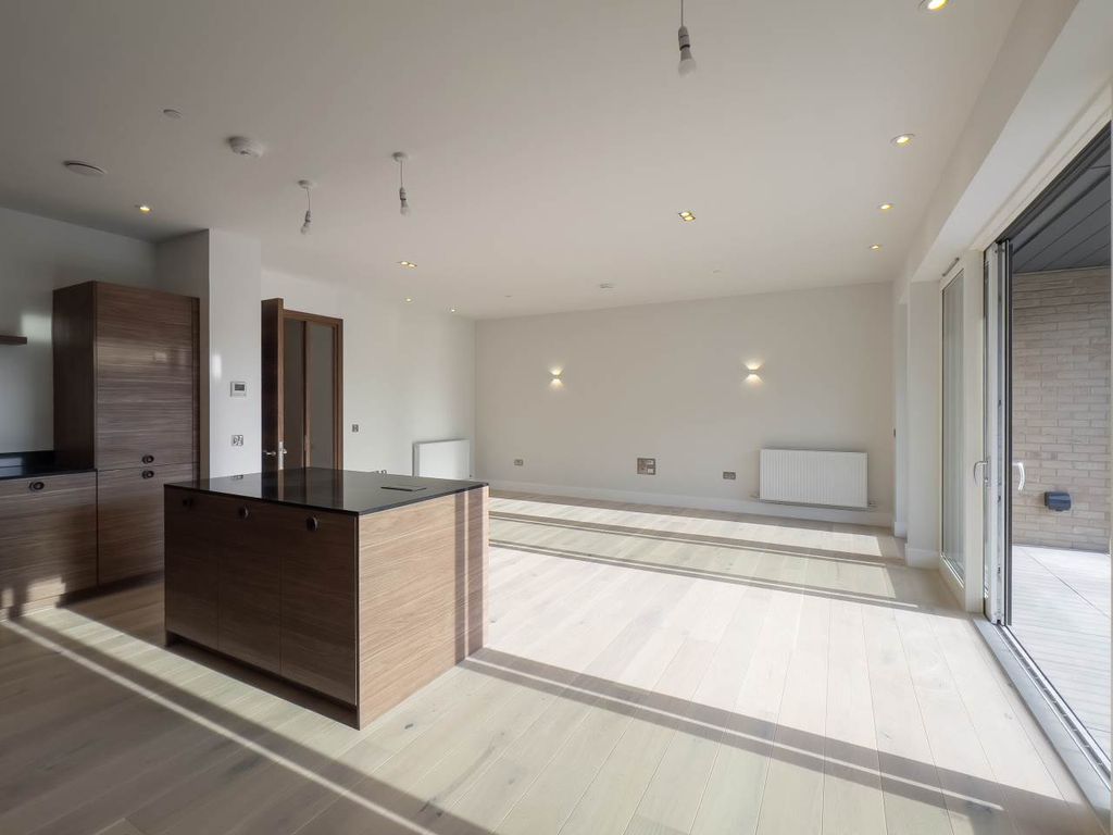 Property photo 3 of 16 Falcongate - Apartment 1 - Living 2