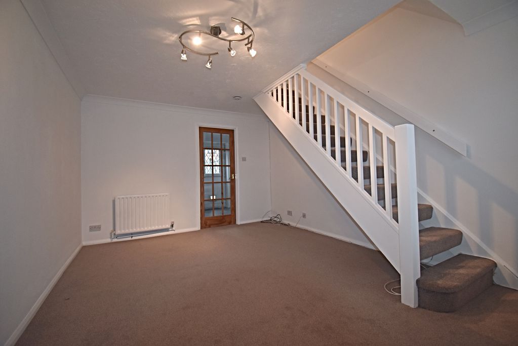 Property photo 3 of 9 Photo 1