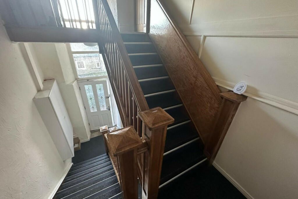 Property photo 2 of 3 Flat C, 23 Horsemarket, Barnard Castle, County Durham DL12 8LX