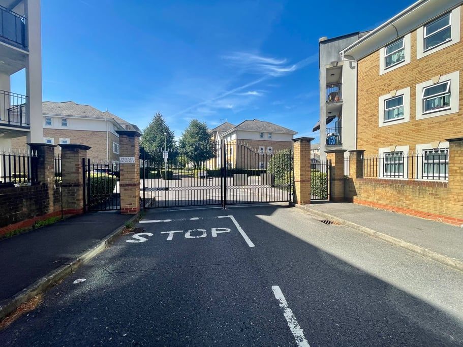 Property photo 2 of 18