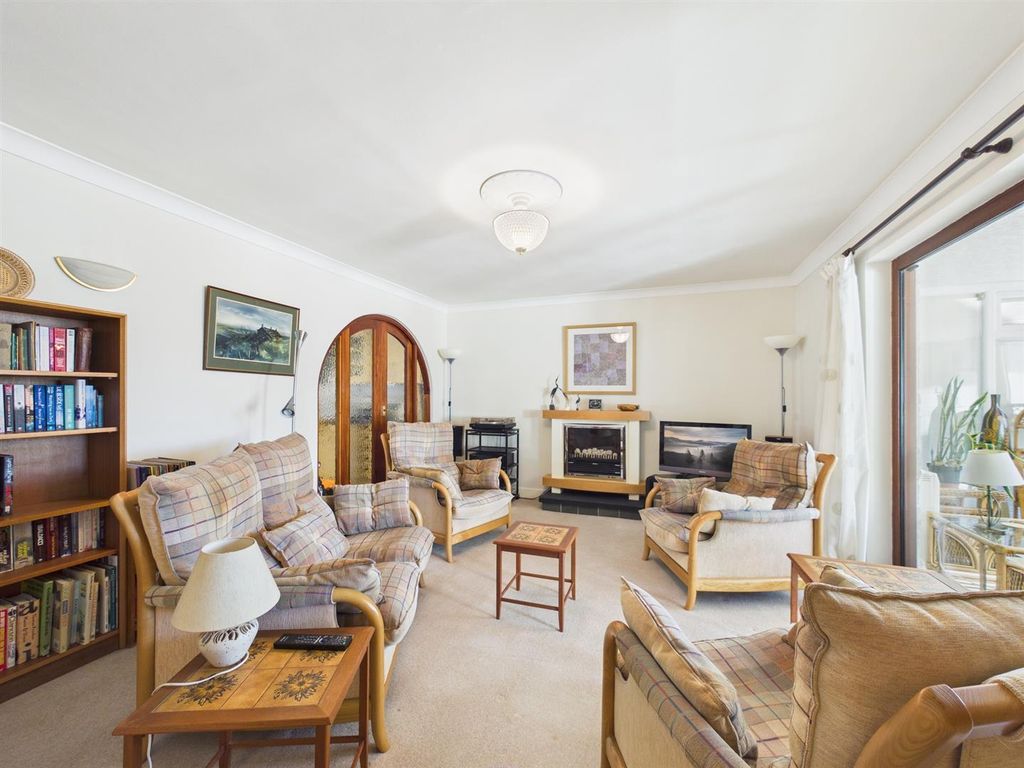 Property photo 3 of 26