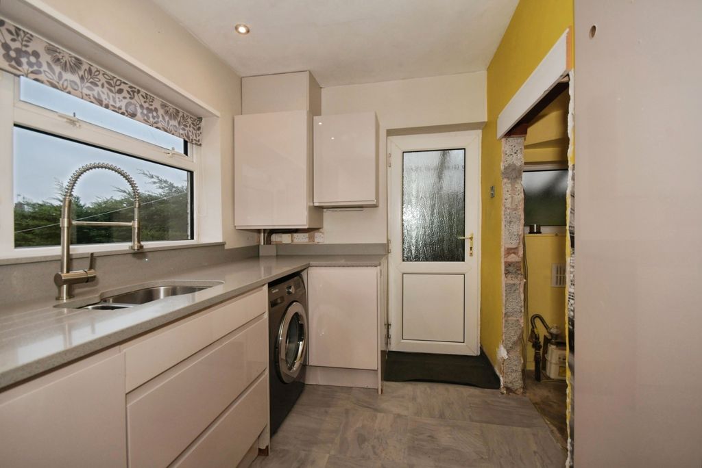 Property photo 3 of 15 Pbox-Img.Jpg