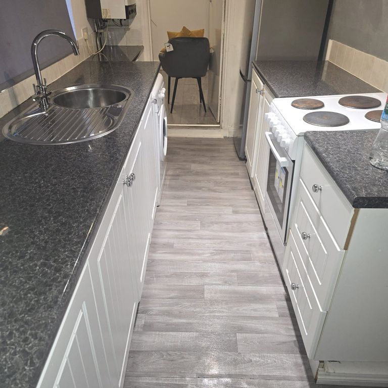 Property photo 3 of 16 Picture No. 13