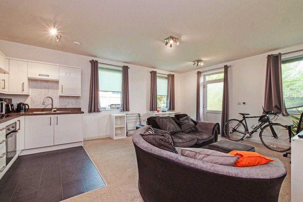 Property photo 2 of 20 Pnmb1394.Jpg