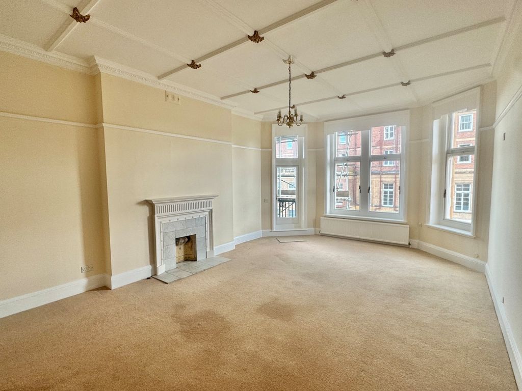 Property photo 3 of 15 Living Room