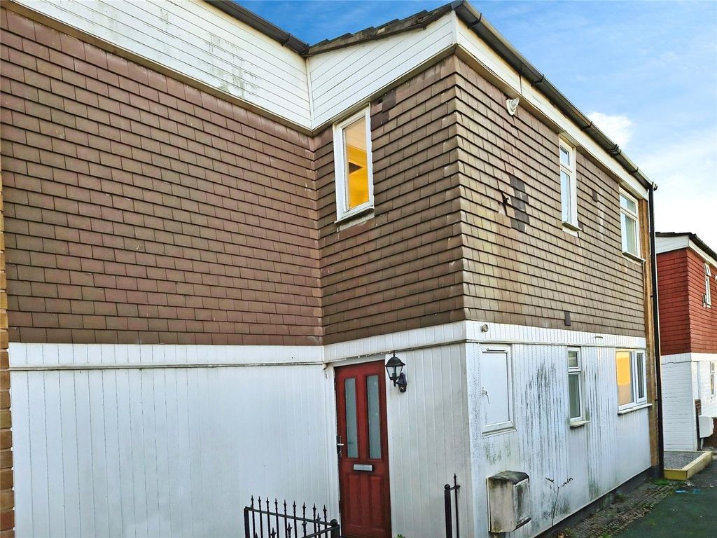 Property photo 1 of 9 Description