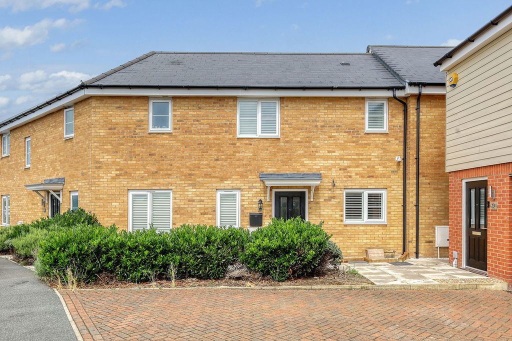 Property photo 1 of 24