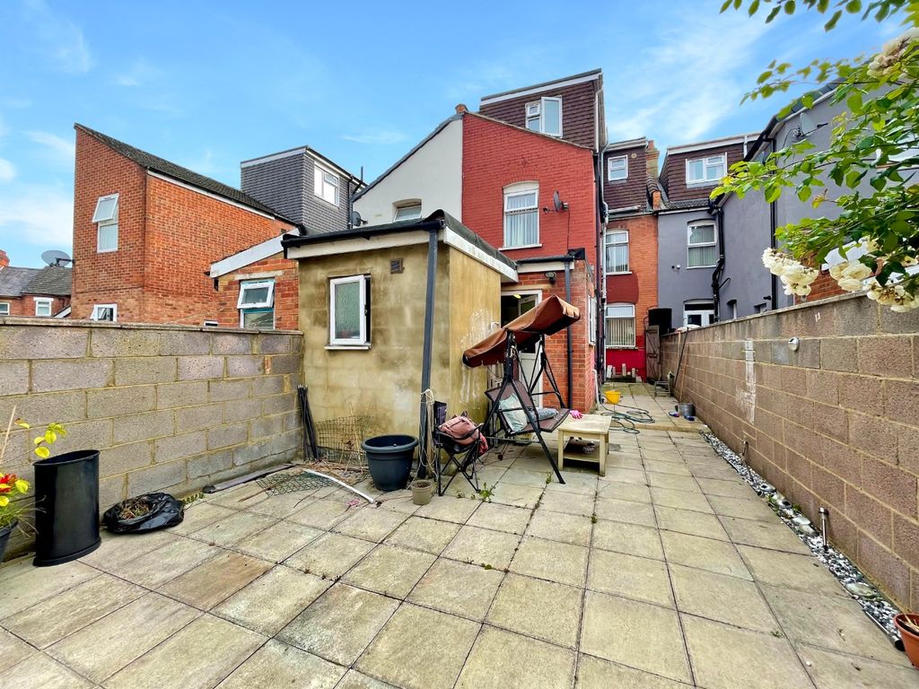 Property photo 2 of 13 4249512