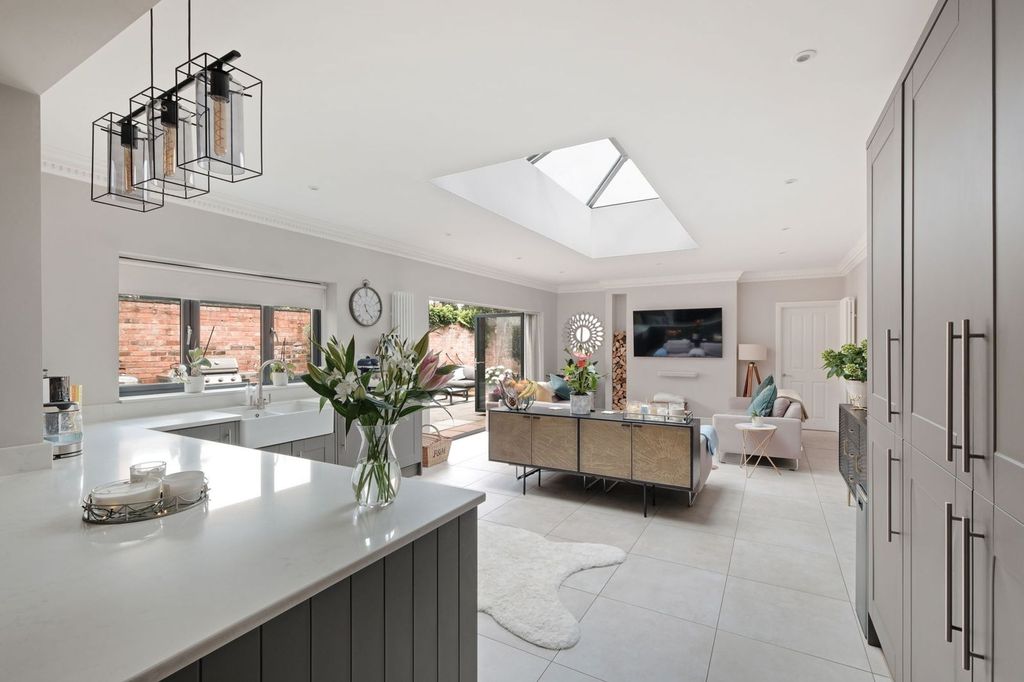 Property photo 3 of 30