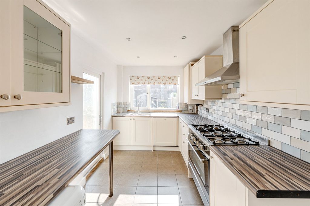 Property photo 3 of 17 Picture No. 06