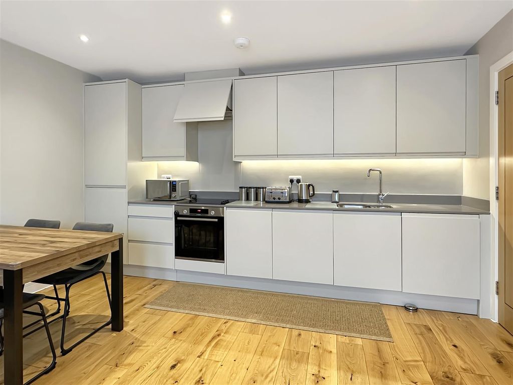 Property photo 2 of 18 Img (15).Jpg