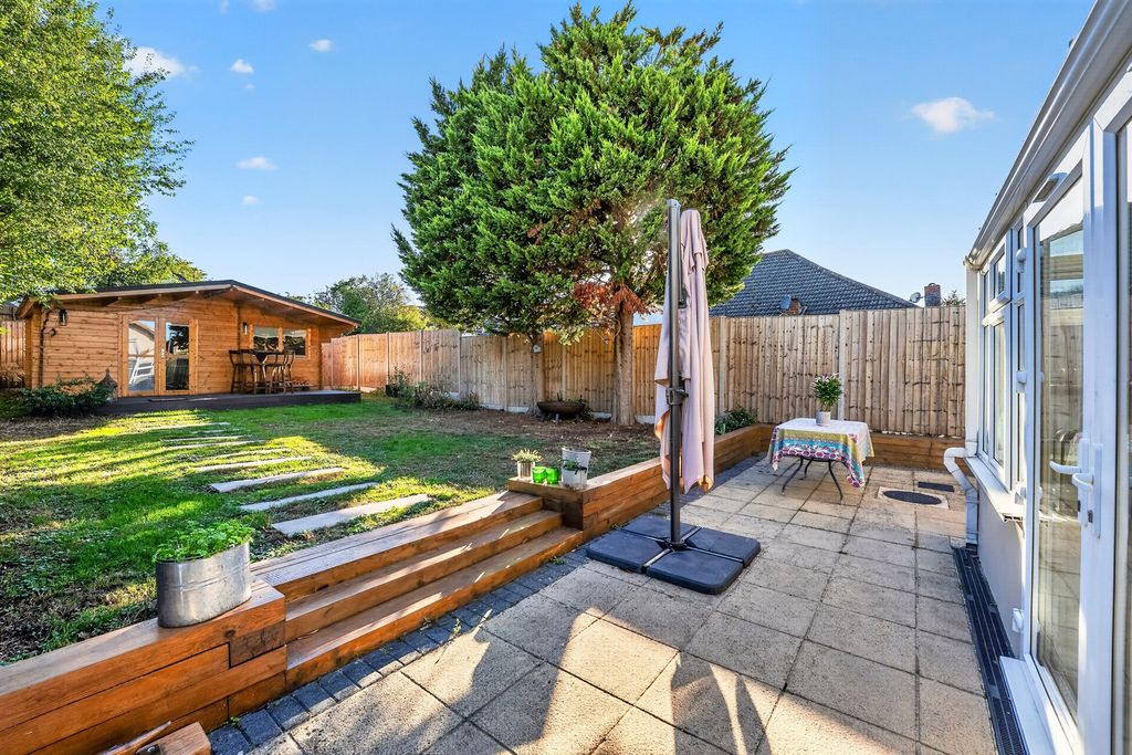 Property photo 3 of 19