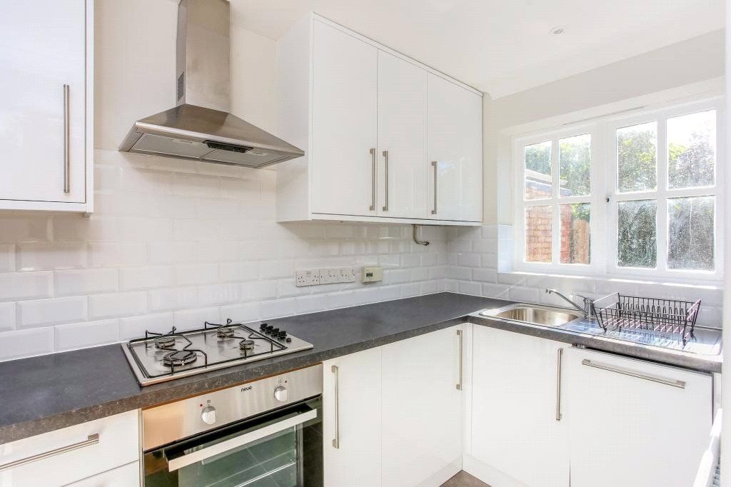 Property photo 2 of 12 Kitchen