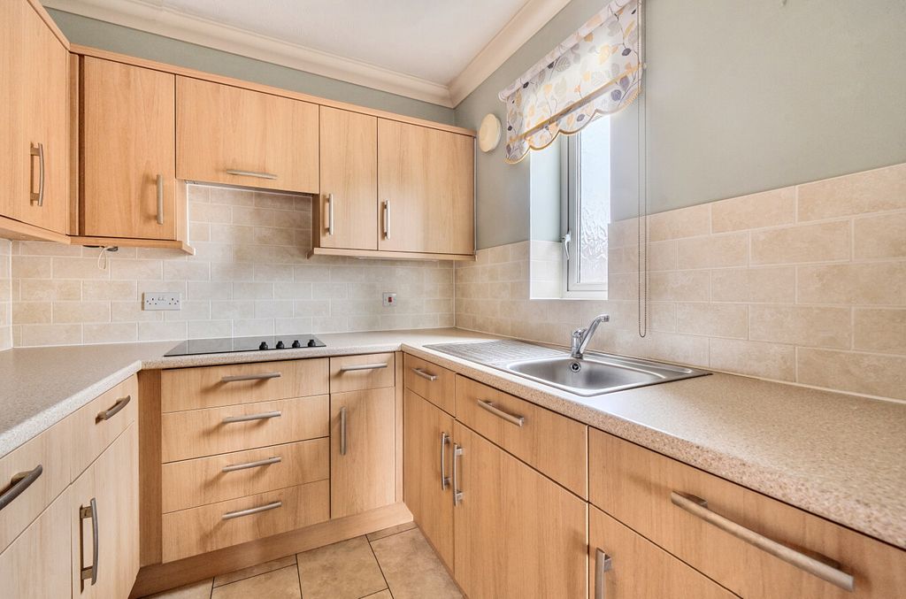 Property photo 3 of 22 Kitchen