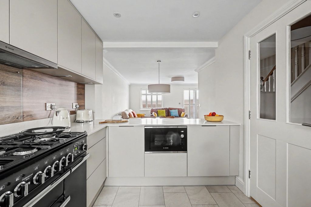 Property photo 3 of 20 1667968