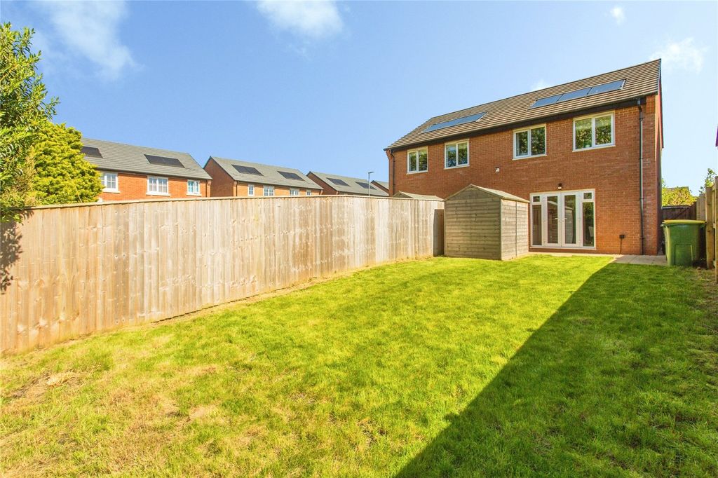 Property photo 2 of 27 Picture No. 81