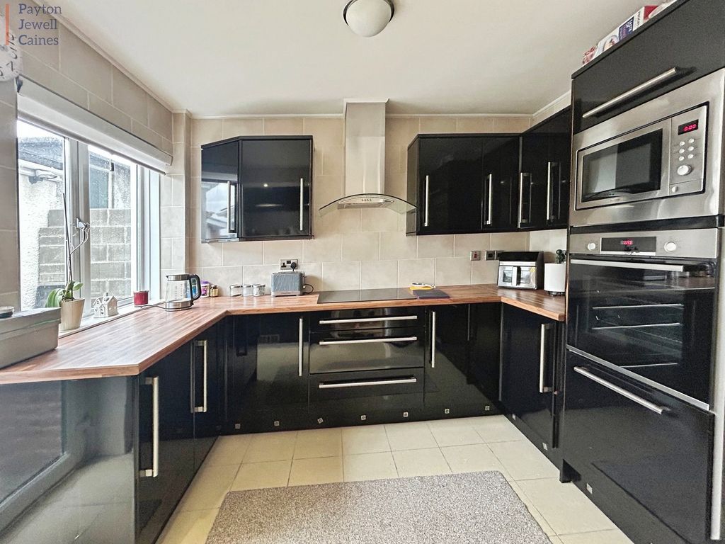 Property photo 3 of 16 Not Specified