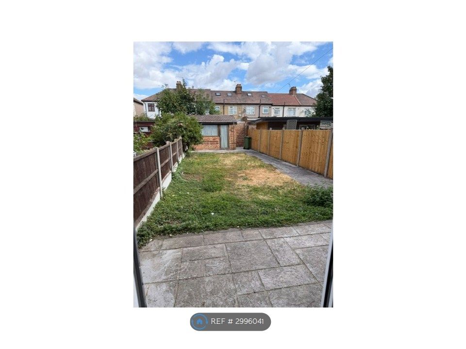 Property photo 1 of 3
