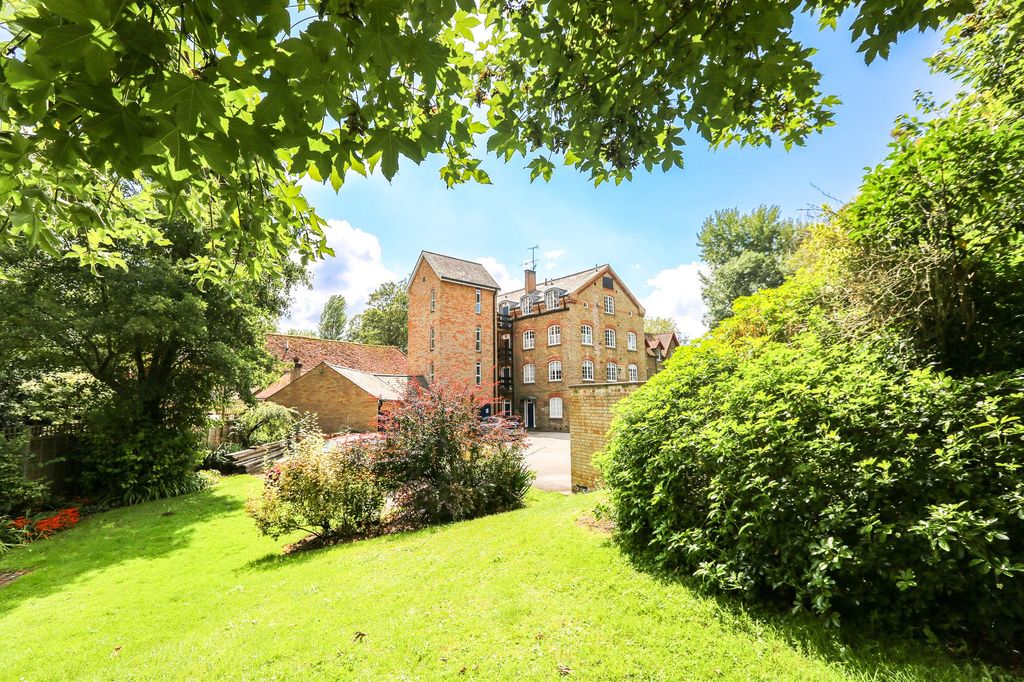 Property photo 3 of 14 Communal