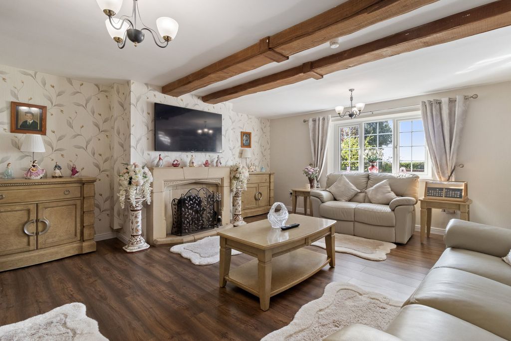 Property photo 3 of 21