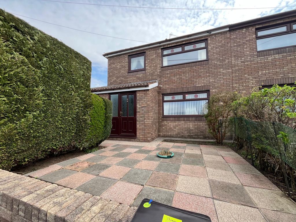 Property photo 2 of 33