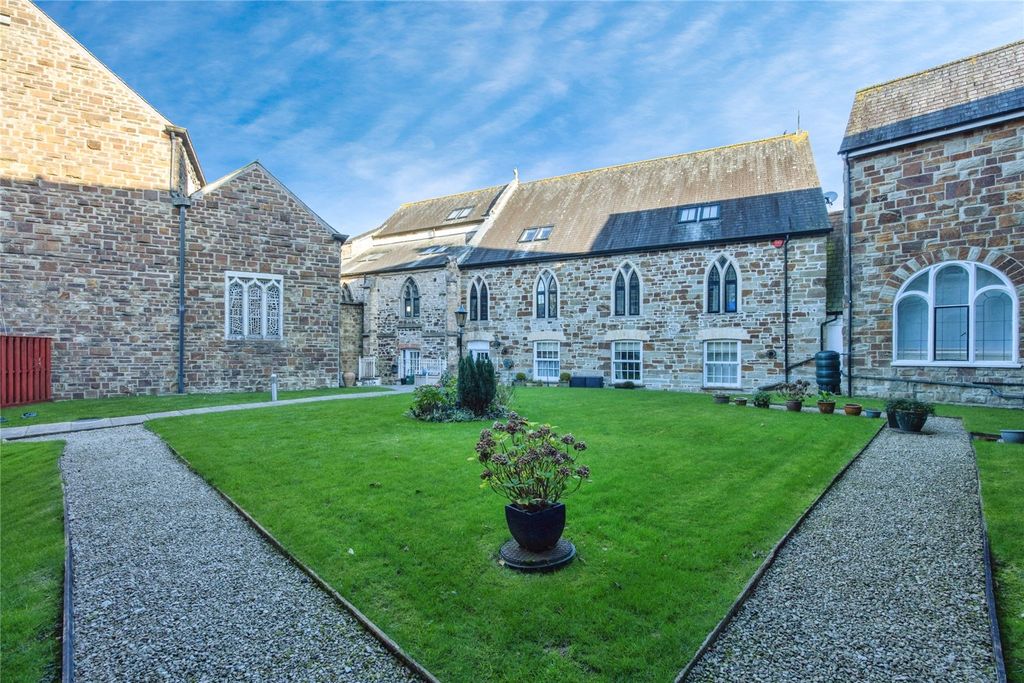 Property photo 3 of 15 Picture No. 21