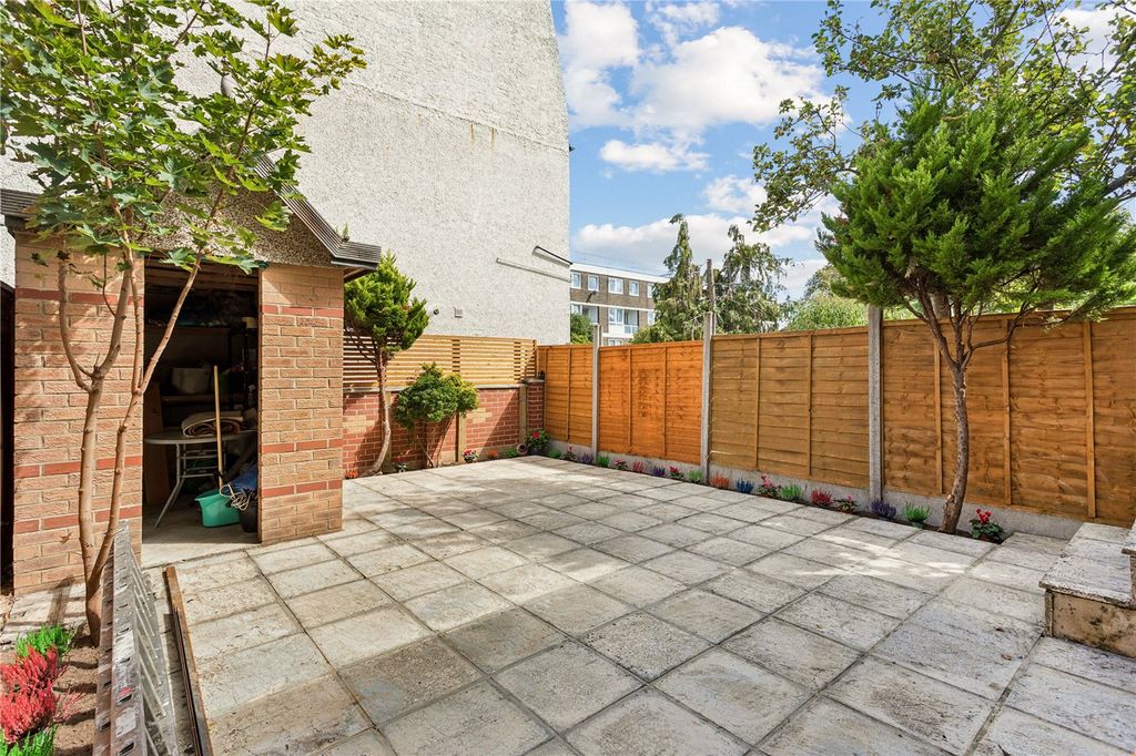 Property photo 2 of 17 Picture No. 08