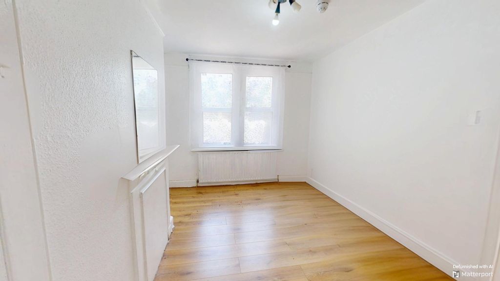 Property photo 3 of 5 1454B-London-Road-07012025_154545_Defurnished