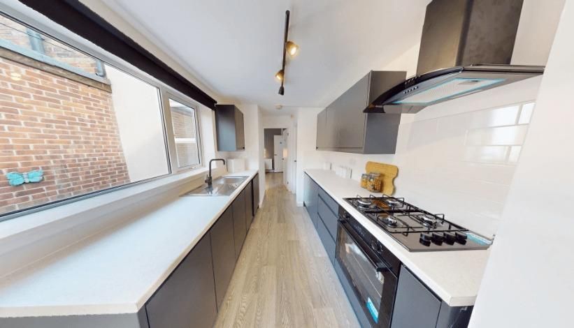 Property photo 1 of 11 11 Radford Boulevard - 02 Kitchen.Jpg