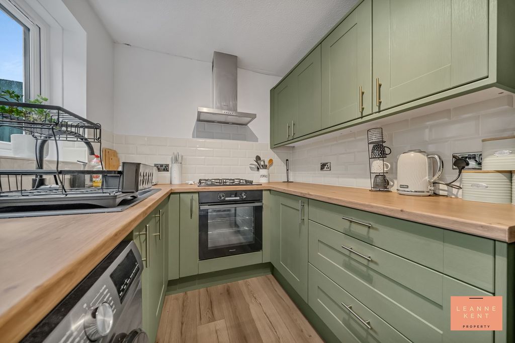 Property photo 3 of 29