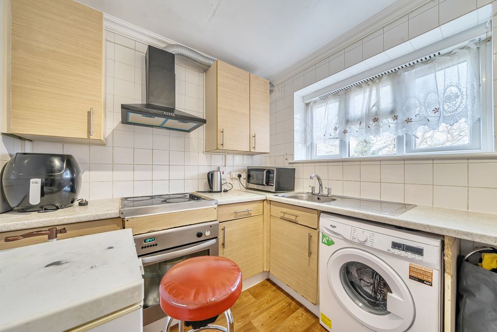 Property photo 3 of 13 Kitchen