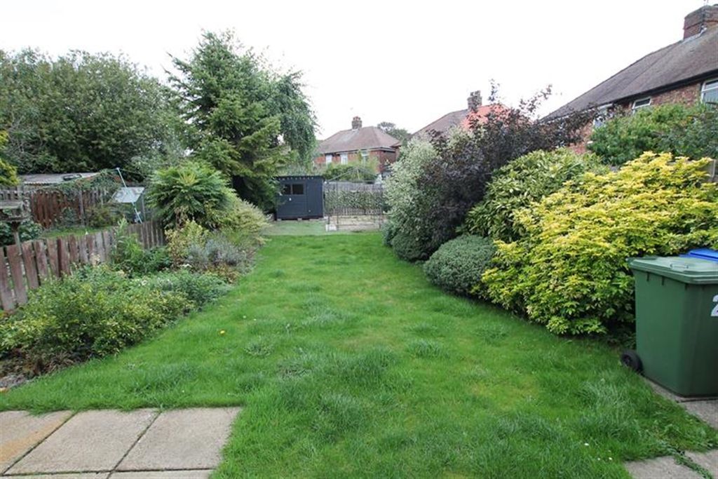 Property photo 3 of 20 Garden