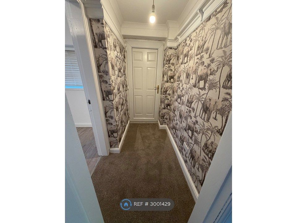 Property photo 3 of 16 Side Access Door/Hall > Kitchen