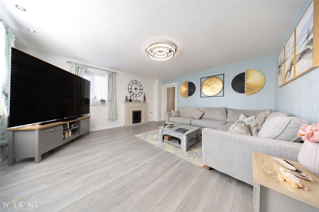 Property photo 2 of 32 Picture No. 02