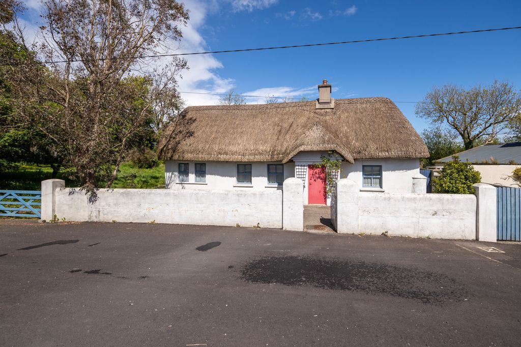 Property photo 3 of 54