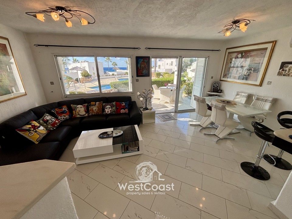 Property photo 2 of 43