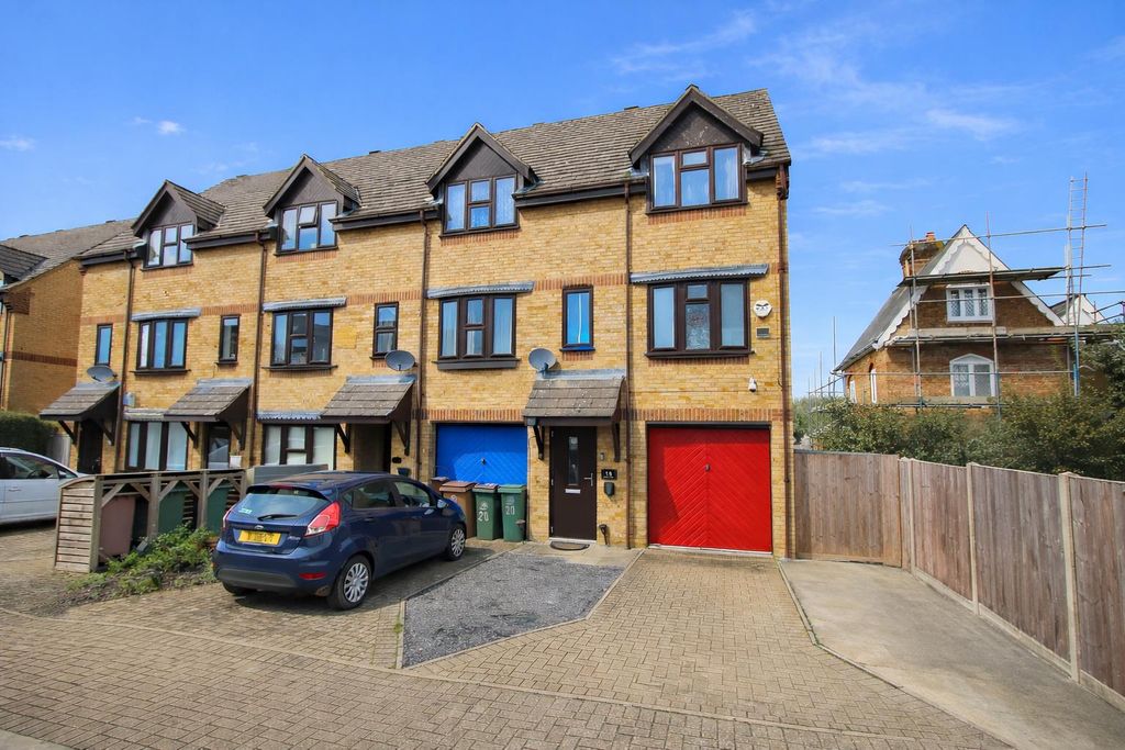 Property photo 1 of 17 Front.Png