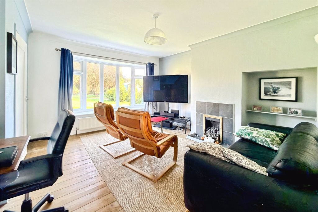 Property photo 2 of 13 Picture No. 12