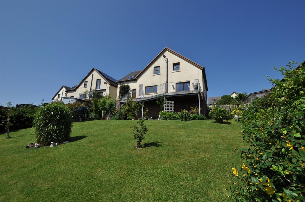 Property photo 1 of 38 Externally