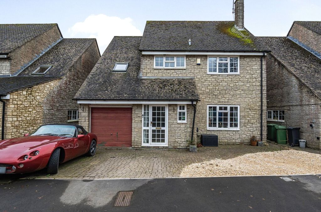 Property photo 1 of 22 Picture No. 02