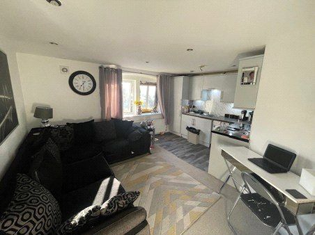 Property photo 2 of 7 Picture No. 10