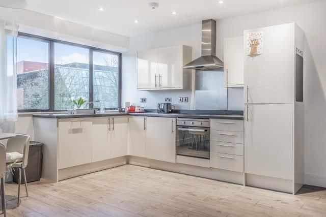 Property photo 3 of 15 Kitchen