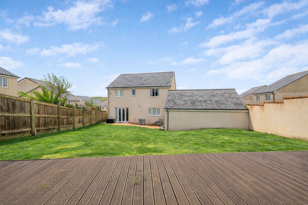 Property photo 2 of 24