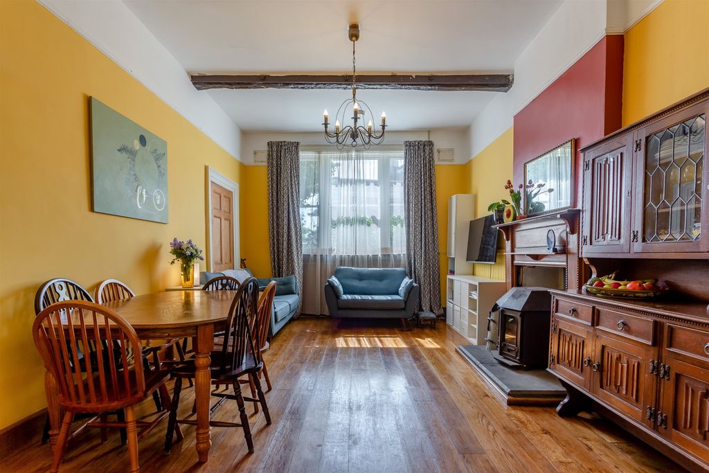 Property photo 3 of 30