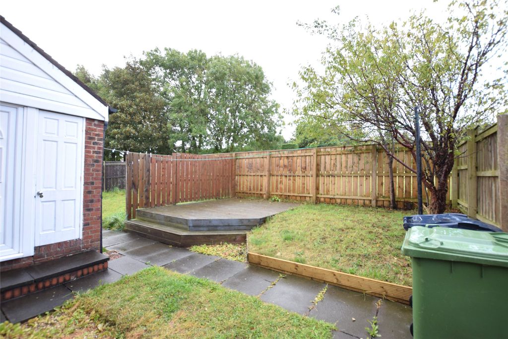 Property photo 3 of 7 Garden