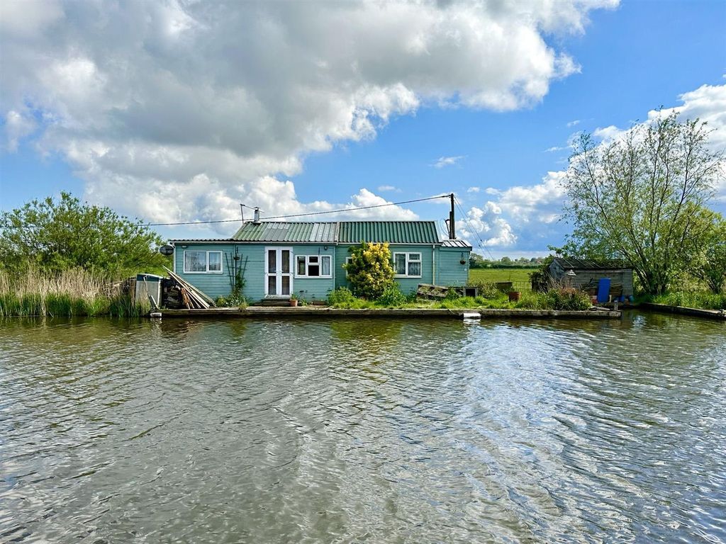 Property photo 1 of 22