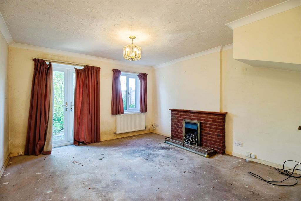 Property photo 2 of 9